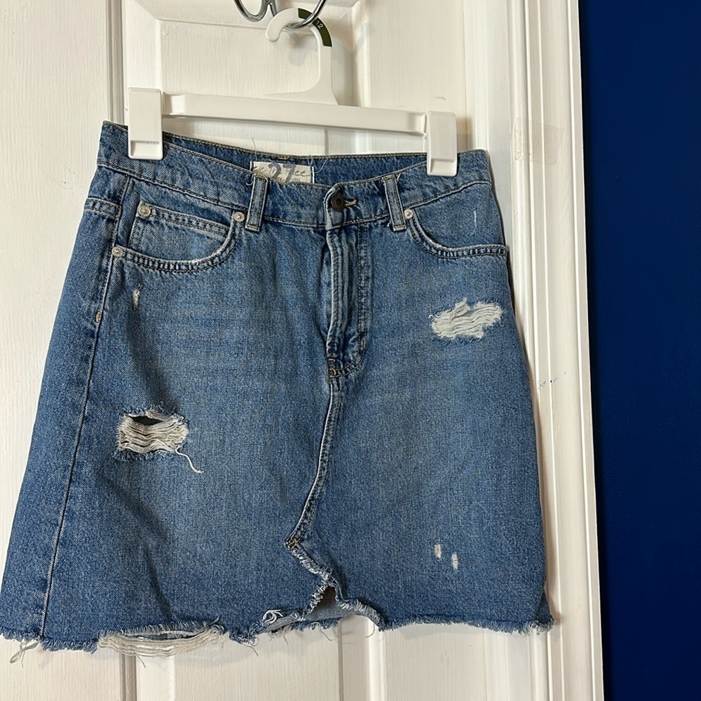 Women’s We the Free 100% Cotton Denim Distressed Mini Skirt Size 27